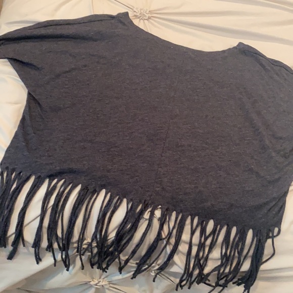 Fringed Forever 21 3/4 sleeve tribal shirt Size - Picture 2 of 3